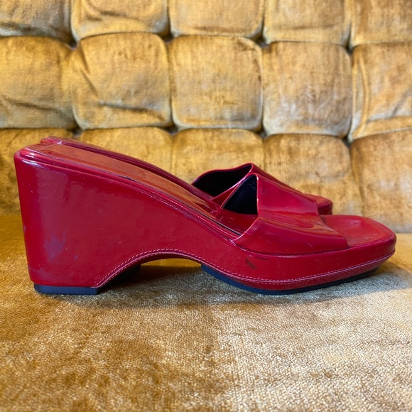 Via Spiga Red Gloss Slip On Wedges - Picture 6 of 10